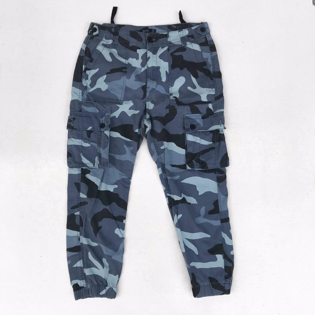 IcietM's tweet photo. @bershka vintage cargo blue Camo trouser ! 👽
Size : L (US40)
Price : 8500Fcfa

🛰🛰🛰🛰🛰🛰🛰🛰🛰🛰🛰🛰
💎💎💎💎💎💎💎💎💎💎💎💎 https://t.co/0QF1O3mSXZ