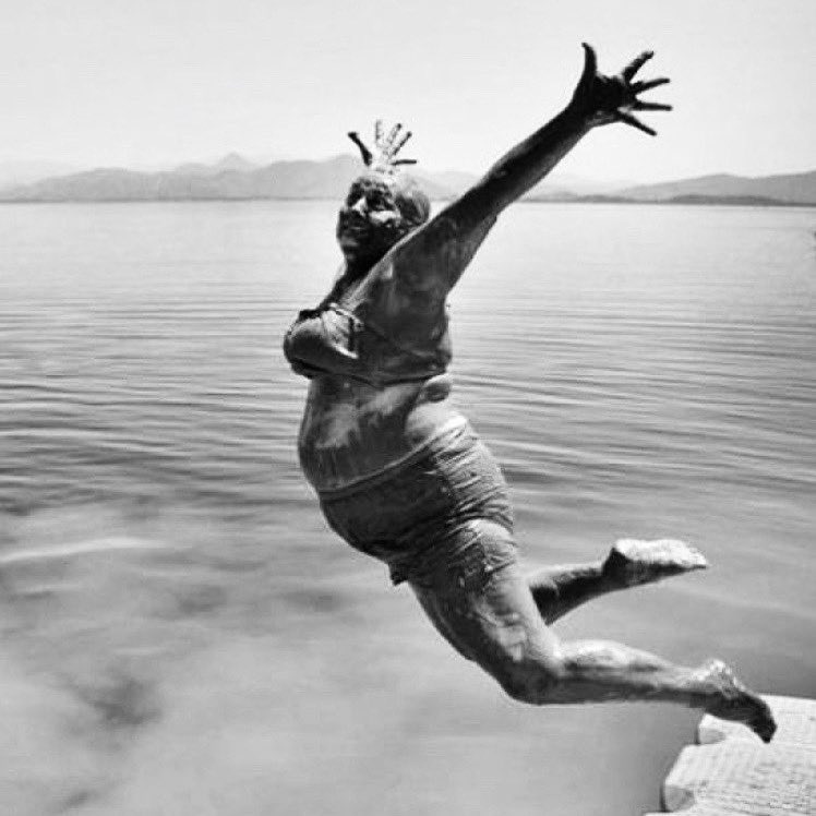 Je n'ai aucun contrôle sur ce que les gens pensent de moi mais j'ai 100% de contrôle sur ce que je pense de moi-même.