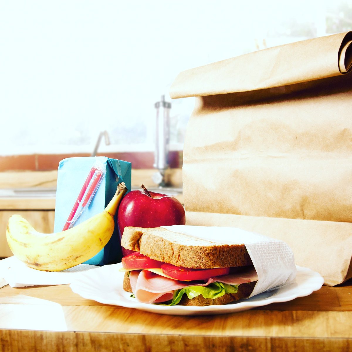 We support @marcusrashford
and his initiative to #EndChildPovertyNow

We would hate to see any child go hungry this half term

From today until Fri 30th Oct, we are offering 15 free packed lunches a day to all children, just come along and collect💞 #freepackedlunch #manchester