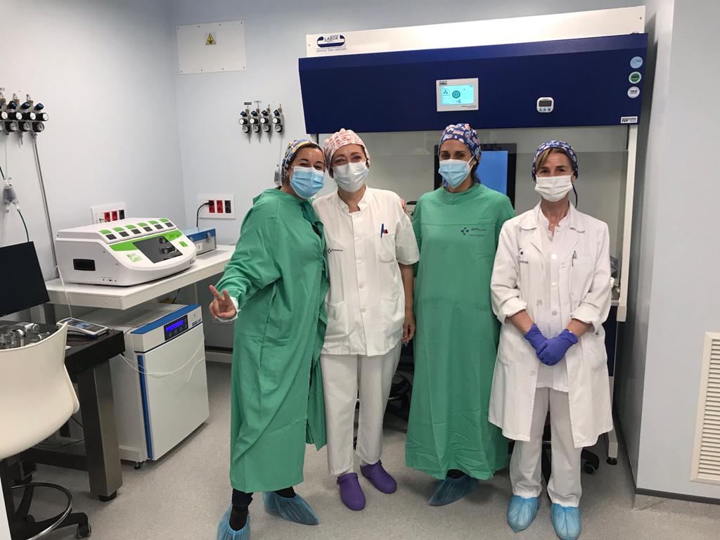 KitazatoIVF's tweet photo. Txagorritxu Hospital in Vitoria (Spain) has created a new assisted reproduction unit and we were invited to train the embryology team. Good luck in this new adventure, we are sure you will get the best results with Kitazato! 👩🔬👨🔬
#kitazato #vitrification #ivf #ivfhero https://t.co/EGC72V46i6