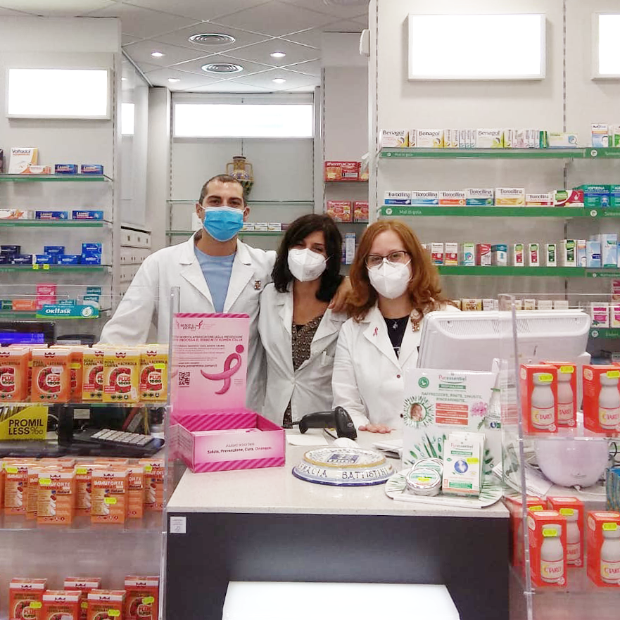 komenitalia's tweet photo. Farmaciste e farmacisti Boots e Alphega Farmacia sono Ambasciatori della #Prevenzione.
Cerca la farmacia più vicina a te per indossare il #RibbonRosa.

#komenitalia #mesedellaprevenzione https://t.co/aienRxj9Jf