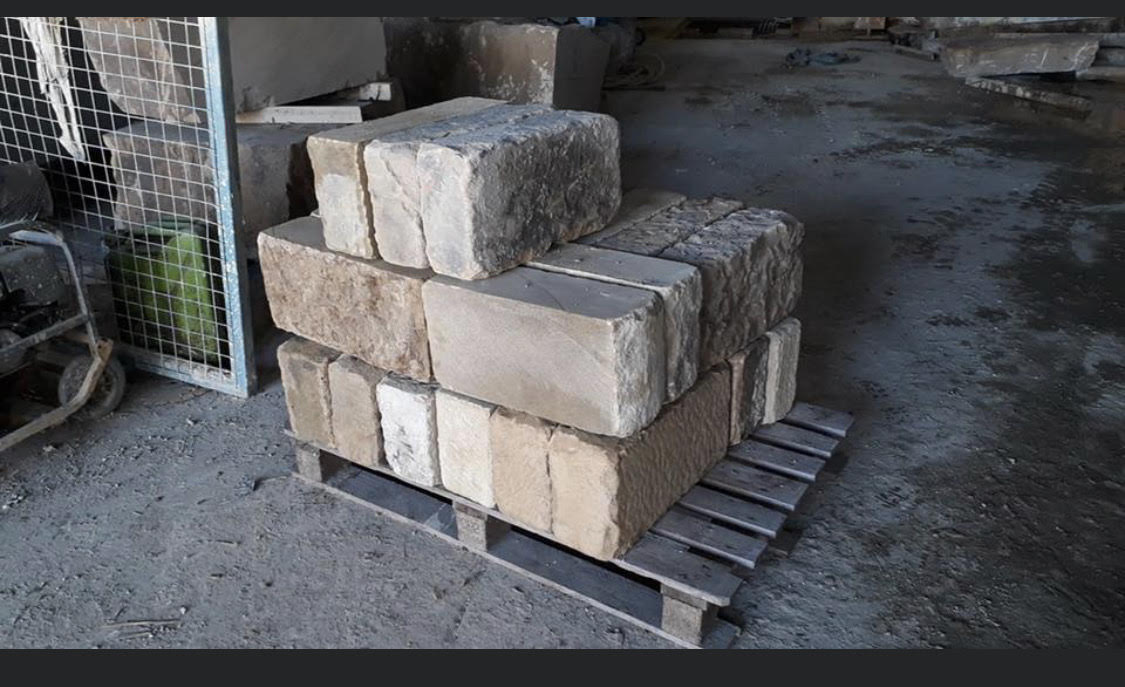 #reclaimedquoins Natural stone made to measure call john on 07970845719
