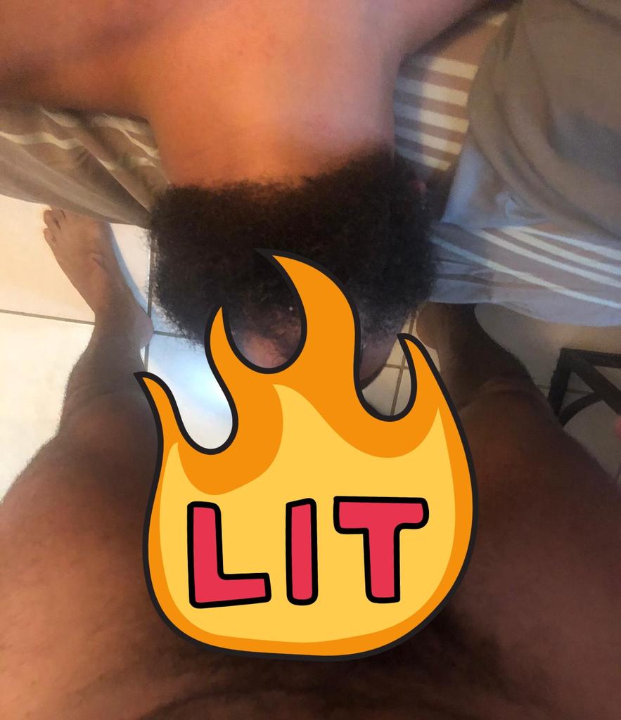 DLhungccs's tweet photo. Un mañanero con un buen macho DL, rt si quieren ver el vídeo de como le perfore la garganta 😈🍆🍑 https://t.co/DV3lkyOu1Z