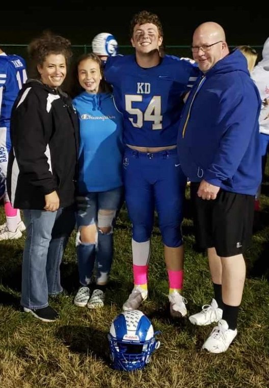 NikoHulslander's tweet photo. FAITH, FAMILY, FOOTBALL!!
@KDRamsFootball 
@KDHS_Athletics 
@ATC_KD 
@KDSection 
@KDnewspaper 
@SESDRAMS 
@ga20be02 
@DyanHulslander 
@jakewalters1205 
@DariusBailey13 
@JedPeters26 
@AmericanHoss243 
@MicahPartee 
@Pmaloney65M
#GiveMe2ClapsAndARicFlair https://t.co/Po2CpBtuYy