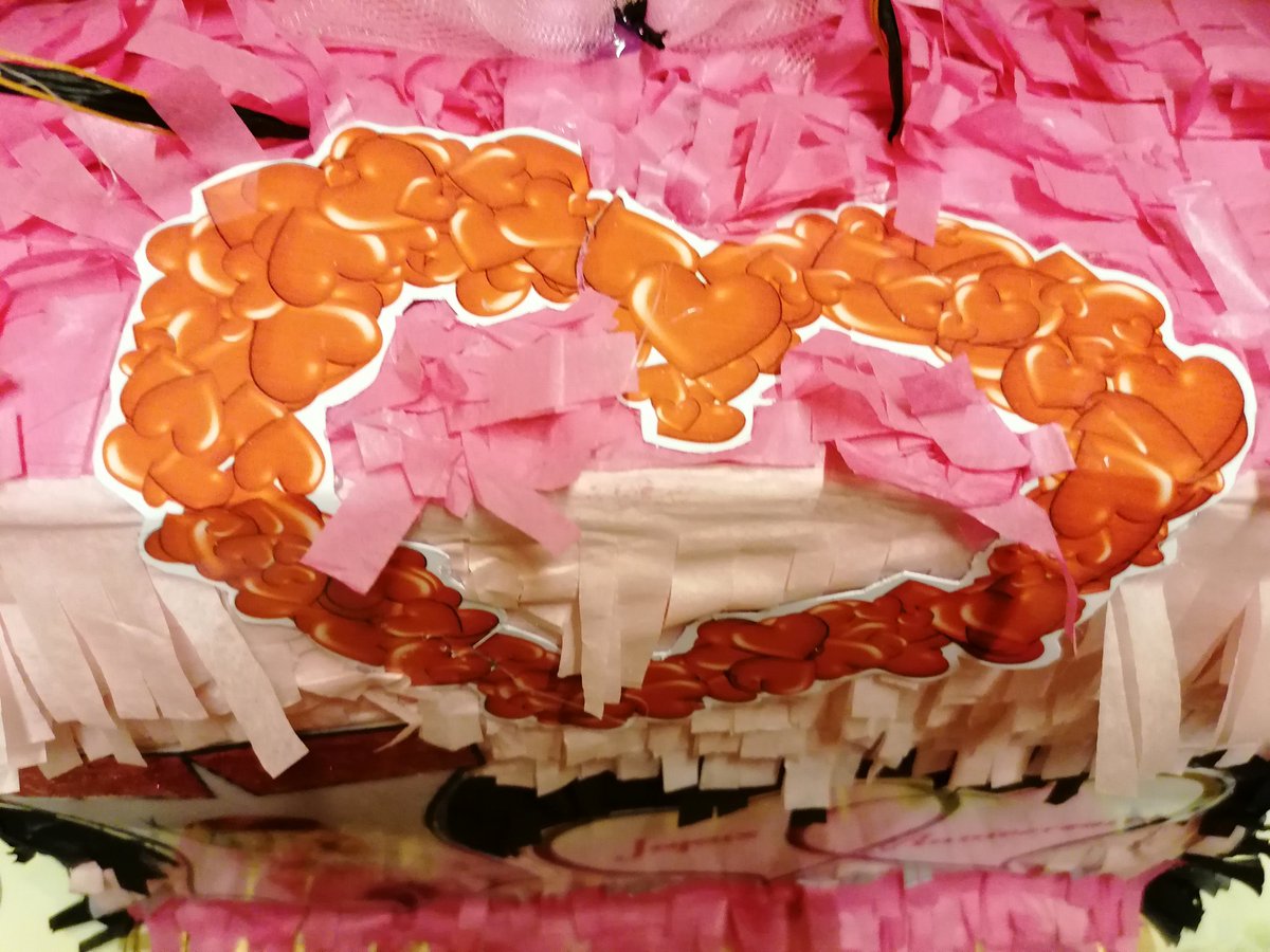 ChristelleR03's tweet image. Bonjour je vends une #pinata sac à main réalisé par mes soins
Déjà garnis de #petales de roses
Remplis de  #sucettes de #jouets
Vous avez la possibilité de rajouter des  choses 
25 €  à prendre sur place Dept 03 Allier  #Commentry prévoir 8 € en plus envois en #France