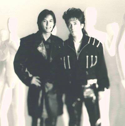 80年代末から90年代初頭の少女漫画にみられる 肩幅の謎 の答えがここに 実在していたのか Togetter