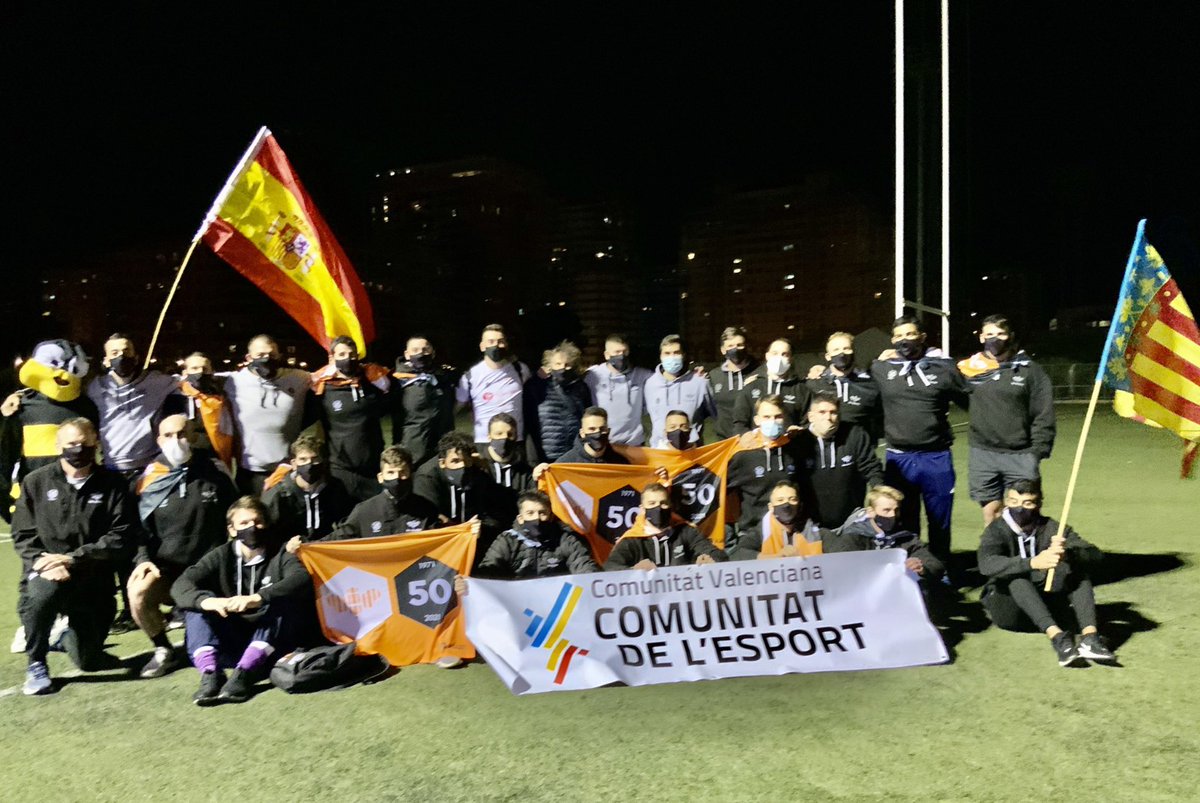 <a href="/BombasIdeal/">Bombas Ideal</a> felicita a <a href="/lesabellesrc/">C.P. Les Abelles 🐝</a>  por su ascenso a División de Honor. ¡¡¡Enhorabuena!!!y gracias a todos sus jugadores, cuerpo técnico y al club en su conjunto.

#DHA #LaFuerzaDeLaColmena #Rugby #LaFuerzaDeUnEquipo