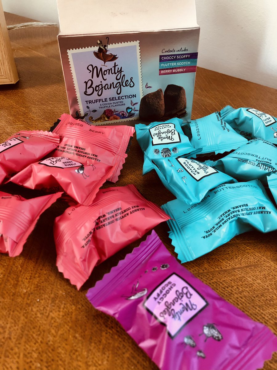 _Lexi__Styles_'s tweet photo. Hey @MontyBojangles - we love you &amp; know it’s a ‘truffle selection’ but I think you’re ratios are a little out! (Guess we’ll have to fight it out for the choccy scoffy one!) https://t.co/7oaD0i3tLj