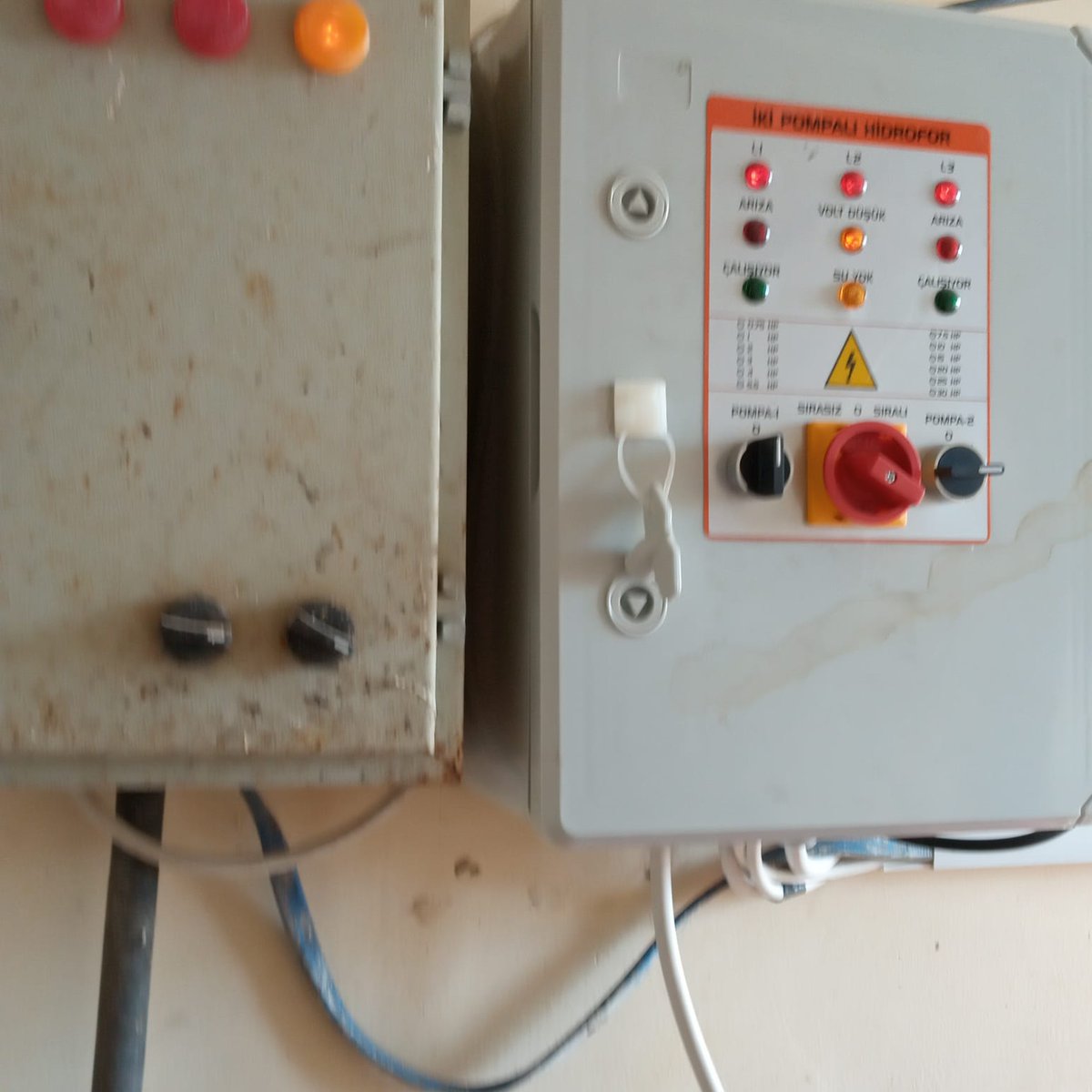 MemSiverek's tweet photo. Karadibek ilk ve Ortaokulumuzun elektrik tesisatı ve su sorununu gideren Rabve İlim ve Hizmet Vakfına teşekkür ederiz
#siverek 
@ziyaselcuk 
@ismailyapicier 
@NKapanoglu https://t.co/18spqyMNaV