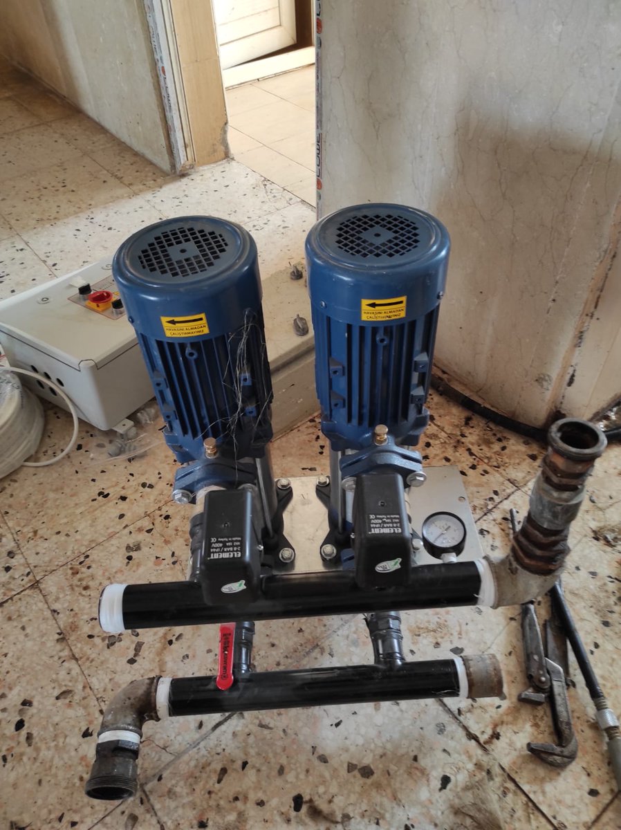 Karadibek ilk ve Ortaokulumuzun elektrik tesisatı ve su sorununu gideren Rabve İlim ve Hizmet Vakfına teşekkür ederiz
#siverek 
<a href="/ziyaselcuk/">Ziya Selçuk</a> 
@ismailyapicier 
<a href="/NKapanoglu/">Nuri Kapanoglu</a>