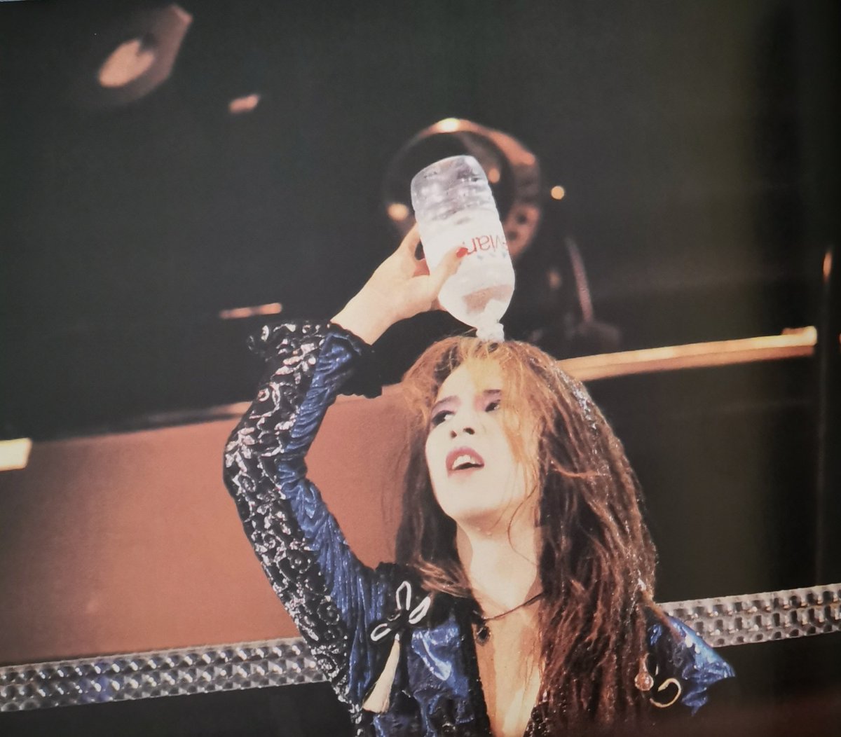 YoshikiOFlight's tweet photo. #yoshiki #林佳树 I like everything about you,whether it was before, now, or every day after.💗You are the bright moonlight, clean me, heal me.🌙💫🧛‍♂️ https://t.co/S29Z4LKTKy