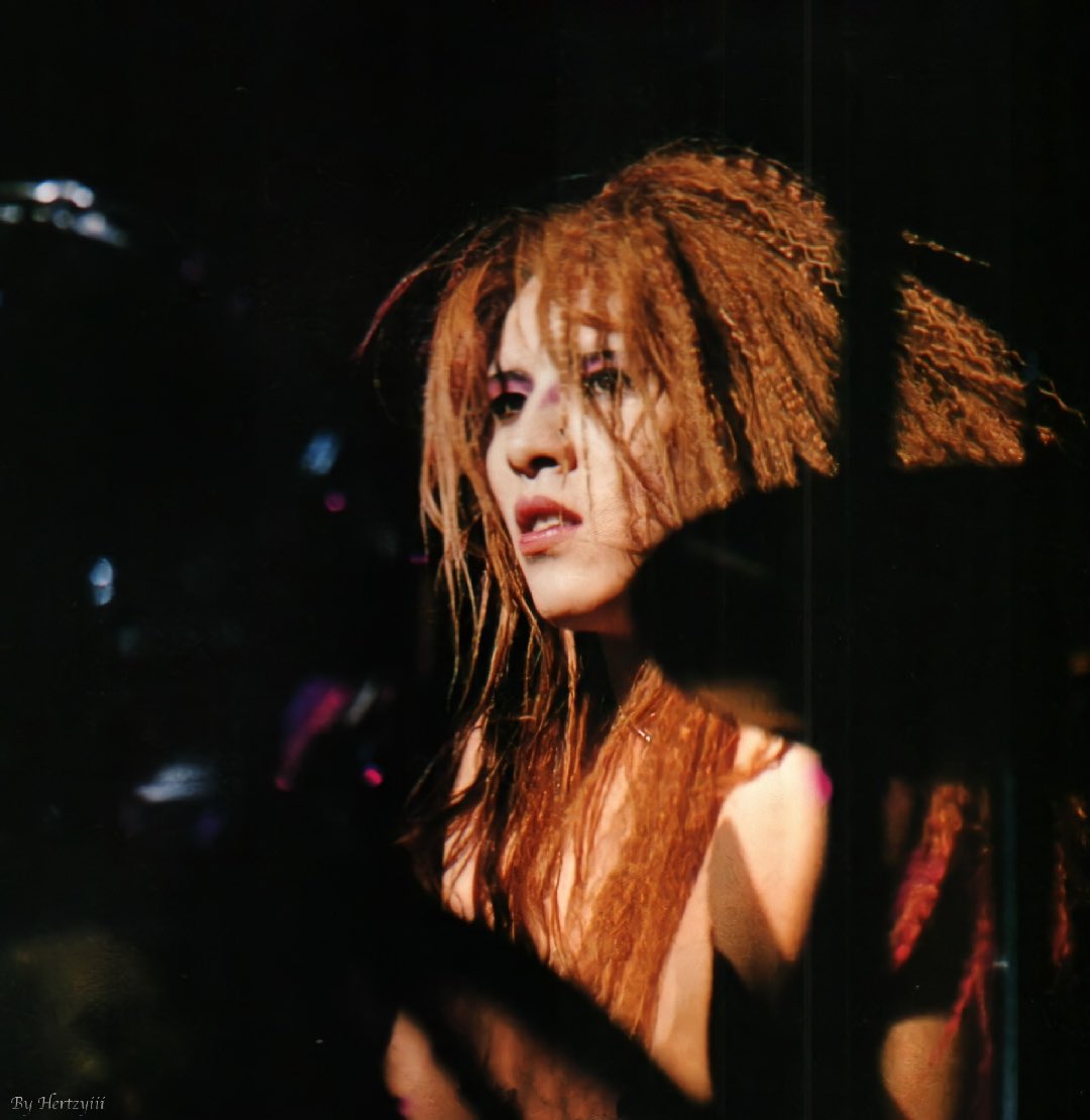 YoshikiOFlight's tweet photo. #yoshiki #林佳树 I like everything about you,whether it was before, now, or every day after.💗You are the bright moonlight, clean me, heal me.🌙💫🧛‍♂️ https://t.co/S29Z4LKTKy