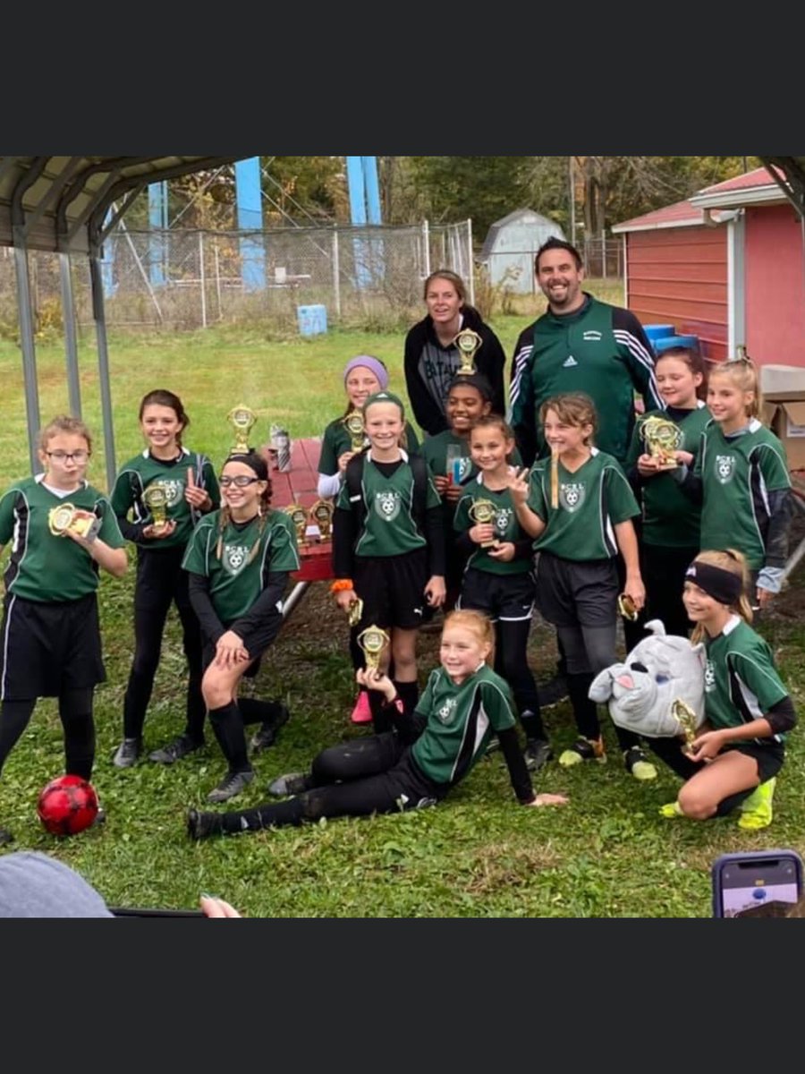 kathy_appleton's tweet image. Batavia elementary 4th grade girls win tournament this weekend. They had an undefeated season!