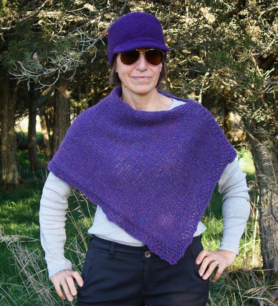 LynnsLids's tweet photo. And now for my next trick: pattern writing & modelling. Just kidding. Iβve done both for years with my hat business. But this brings me to a #shopLocalSEO endorsement: long time friends @topsyfarms (Leah & I met working at the Chinese Laundry CafΓ© while β¦ https://t.co/3gOQ7ilkyw https://t.co/eWh4rp1IrY