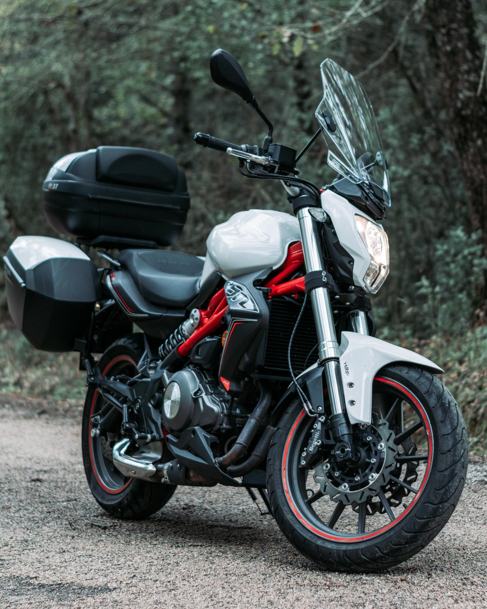 CarReference's tweet photo. Queres uma mota mas não sabes qual? Vem experimentar a nossa Benelli BN302
Visita-nos em: https://t.co/8kUrqLfB2s
#referencecar #benelli #bn302 #mota #300cc #stand https://t.co/TeTlL4HQ0D