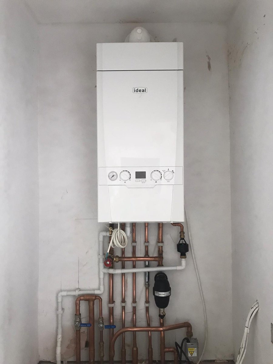 RedBlueLtd's tweet photo. Come on baby light my fire. 🔥

Another new @IdealBoilers boiler at our Pangbourne site with @Fernox filters. https://t.co/IZi2tYZrJe