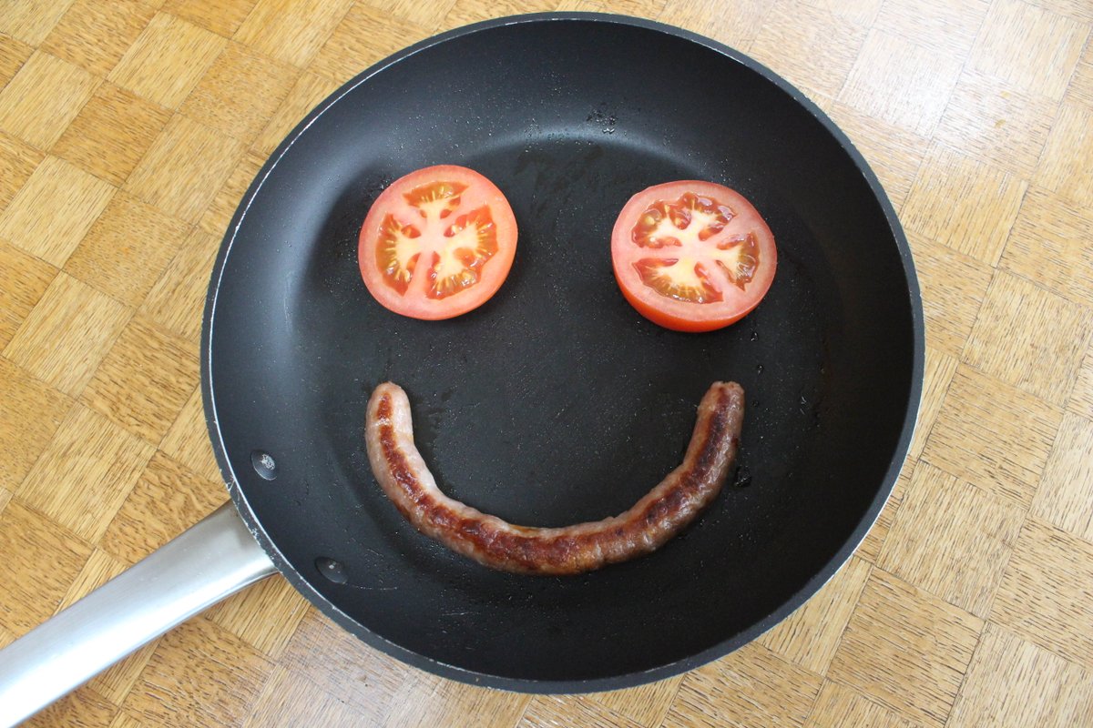 PorkByWaterall's tweet photo. So, the bad news: #SausageWeek2020 is cancelled due to COVID. But the good news: weβre #stillopen with plenty of sausages.
@TheMoorMarket #sausages #sausageweek https://t.co/aKXxUPqnnD