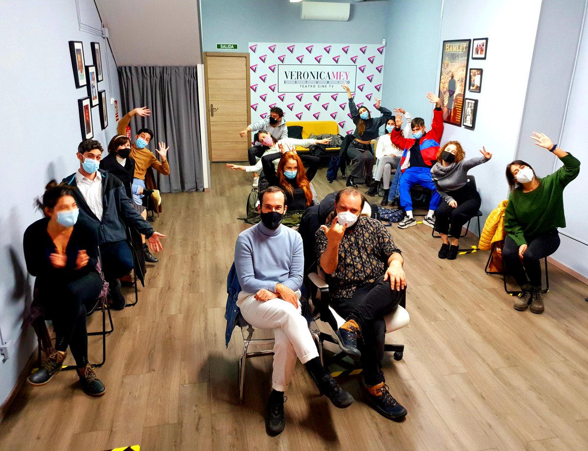 VMeyEstudio's tweet photo. ¡Muchas Gracias a ÁLVARO HARO Y ENEKO BOTANA #AlienCasting por el maravilloso Curso de #Interpretación y #Casting en @VMeyEstudio #Madrid el 23 y 24 Octubre de 2020! ¡Y al maravilloso grupo de #actores y #actrices que nos ha acompañado!😍🤘🏻🎬💖
#AmarEsParaSiempre #MercadoCentral https://t.co/x9tBSmg96Y