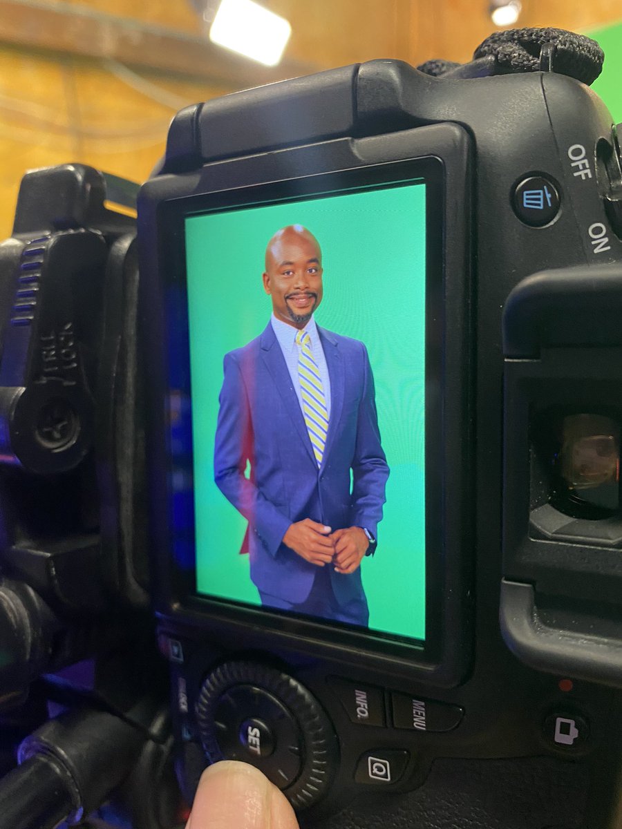 FranklinOnAir's tweet photo. Here’s to 3 YEARS at WSVN-TV! Thankful for the opportunity, and blessed to be here! #wsvn #soflo #miami #7news #newsreporter #anniversary #southflorida #tvnews #nabj #blackreporter @wsvn https://t.co/mVKA6qs4tj