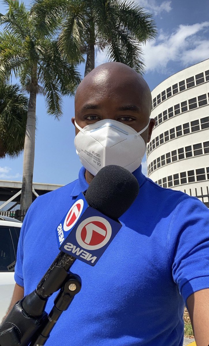 FranklinOnAir's tweet photo. Here’s to 3 YEARS at WSVN-TV! Thankful for the opportunity, and blessed to be here! #wsvn #soflo #miami #7news #newsreporter #anniversary #southflorida #tvnews #nabj #blackreporter @wsvn https://t.co/mVKA6qs4tj