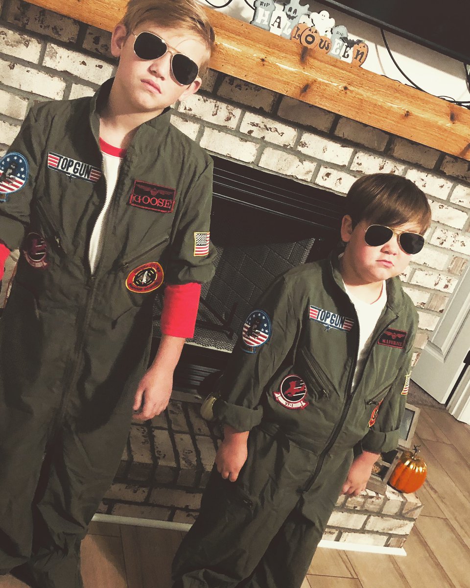 marjorierose86's tweet photo. Monday's are a "negative ghostrider".
Taking it to the danger zone on the first day of spirit week. #hollywoodday #ministuntdoubles #maverickandgoose https://t.co/jI4F64S3GS