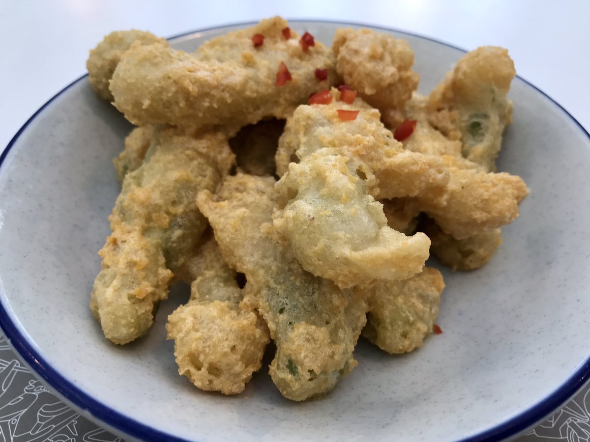 Qbonbon's tweet photo. #StaySafeWhenEatingOut #ShoppingDay = #DineInDay I love me some Chinese today 😋 https://t.co/RDW1LLe4BM
