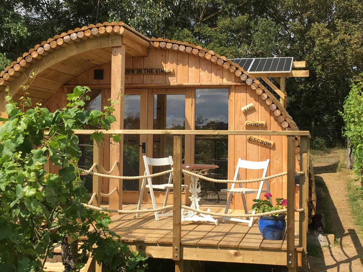 coolplacesuk's tweet photo. We know the guidelines are changing quickly but for the moment it is still possible to get away &amp; we have some beautiful remote properties. This cosy cabin is situated in the middle of a Suffolk vineyard so it's perfect for wine lovers.
@VFVineyards 
https://t.co/LcQoQbrMD7 https://t.co/Egl1kgHWKp
