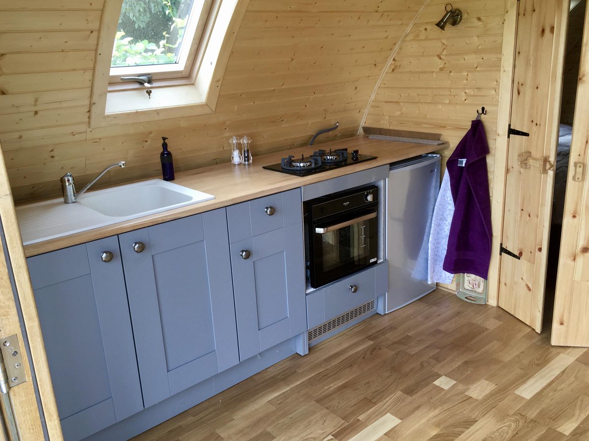 coolplacesuk's tweet photo. We know the guidelines are changing quickly but for the moment it is still possible to get away &amp; we have some beautiful remote properties. This cosy cabin is situated in the middle of a Suffolk vineyard so it's perfect for wine lovers.
@VFVineyards 
https://t.co/LcQoQbrMD7 https://t.co/Egl1kgHWKp