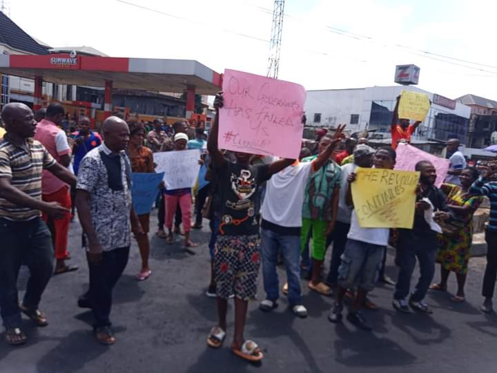 snnfeed's tweet photo. #AbaProtest #EndSARS today 26.10.2020 https://t.co/zNSwERrDvE