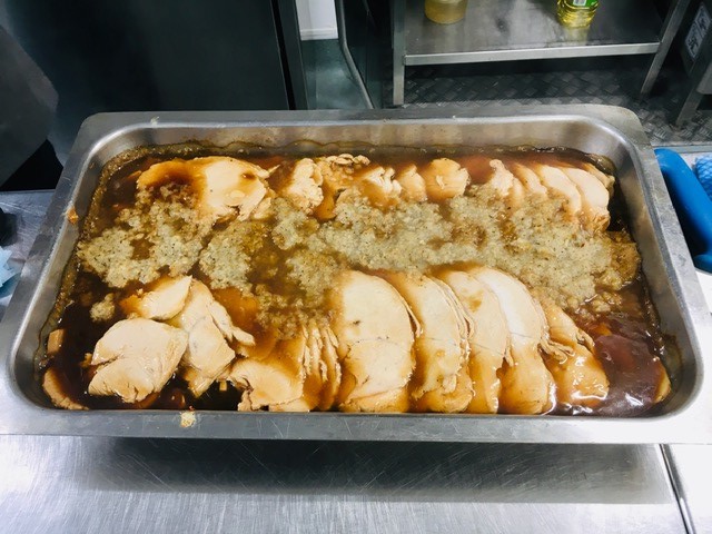EdwardsofConwy's tweet photo. Hot Food Today /Bwyd Poeth Heddiw
Roast Turkey & Stuffing, Vegetable soup, Pork Sausages
#openasusual #conwy #properbutcheranddeli #whatsforlunch https://t.co/H5nr4afV1m