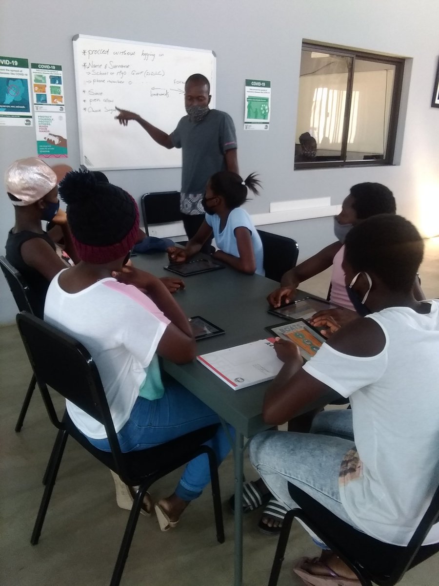 Ngobeni_Gwf's tweet photo. #HolidayProgramme proceed with the grade 6 and 7 children doing Coding #OLAPlus @DumphriesDLC @GwfOnline https://t.co/jSFVL27D1H