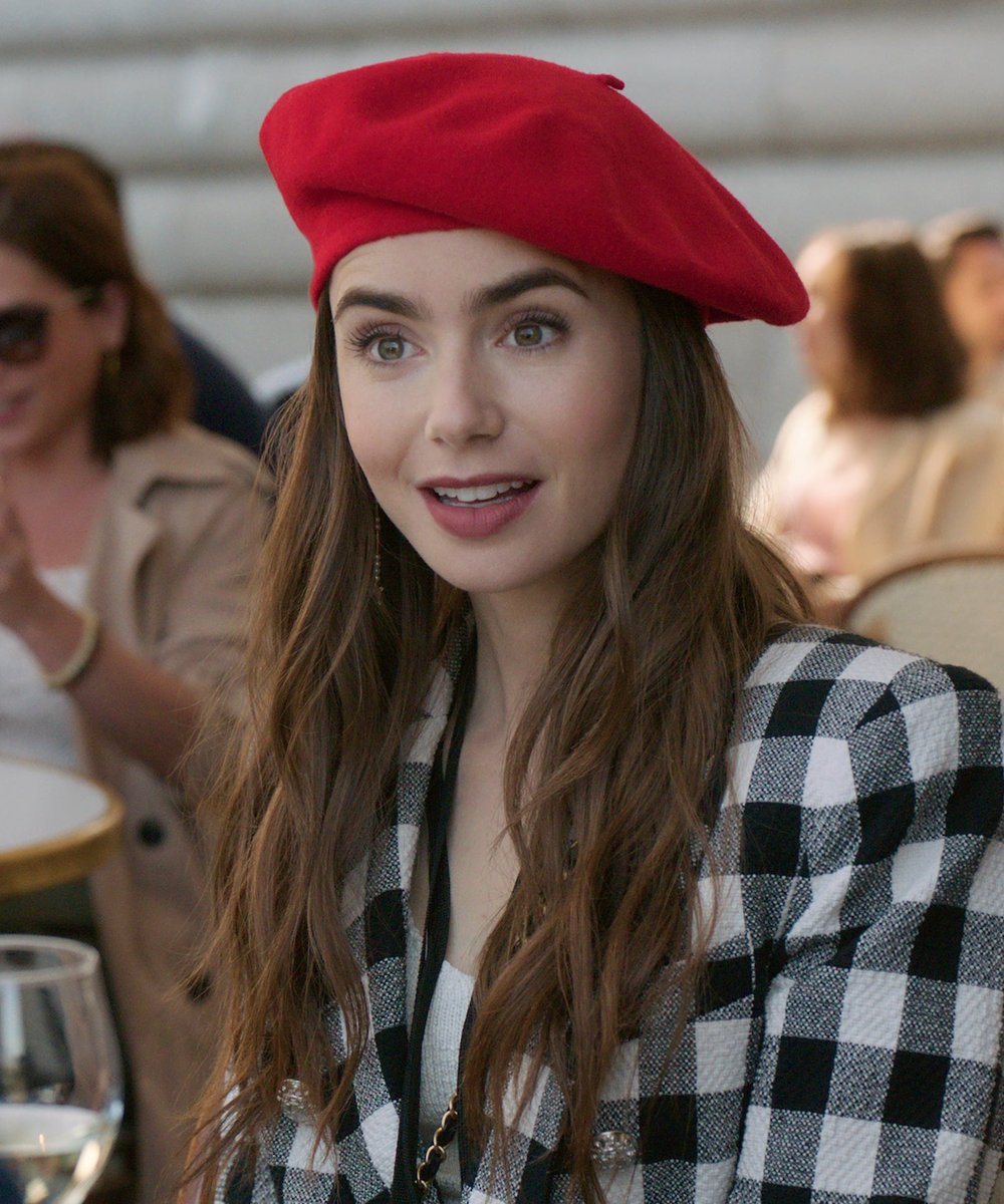 shopwishupon's tweet photo. What do you think the best fashion piece from Emily in Paris? Definitely, berets. Feel the vibes like you're in Emily in Paris. 

📍 See More: https://t.co/wzo3fSDv74

#WishuponPick #BuyNowOrCryLater #BuyItOrNot #EmilyinParis #parisianstyle https://t.co/mlRVNELGWz
