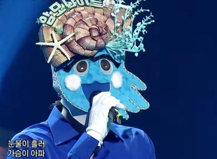 yesasia_ru's tweet photo. Лидер и главный вокалист мужской группы выступил на The King Of Masked Singer #TheKingOfMaskedSinger #UKiss #КимХёнЧоль #СуХён https://t.co/jsPbTMQsXY https://t.co/wfTmeW8Ned