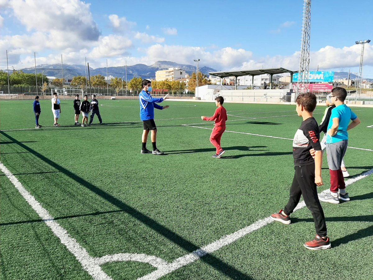 incaciutat's tweet photo. Durant el mes d’octubre, hem posat en marxa conjuntament amb @Probens_Mca, el projecte SOCINCA per promoure la salut física, psicològica i social en menors amb dificultats per accedir a activitats esportives i d’oci saludable. 

Tots els detalls aquí: https://t.co/eFNNdeOJI9 https://t.co/qFwCO4ugTJ
