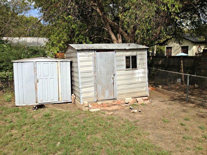 nickbeaton12's tweet photo. Landlords in Halifax:

BEAUTIFUL SPACIOUS LUXURY 1 BEDROOM APARTMENT
- $1850/month
- no utilities included
- parking $200/month 
- no pets
- 3 year lease https://t.co/szy89BYNDa