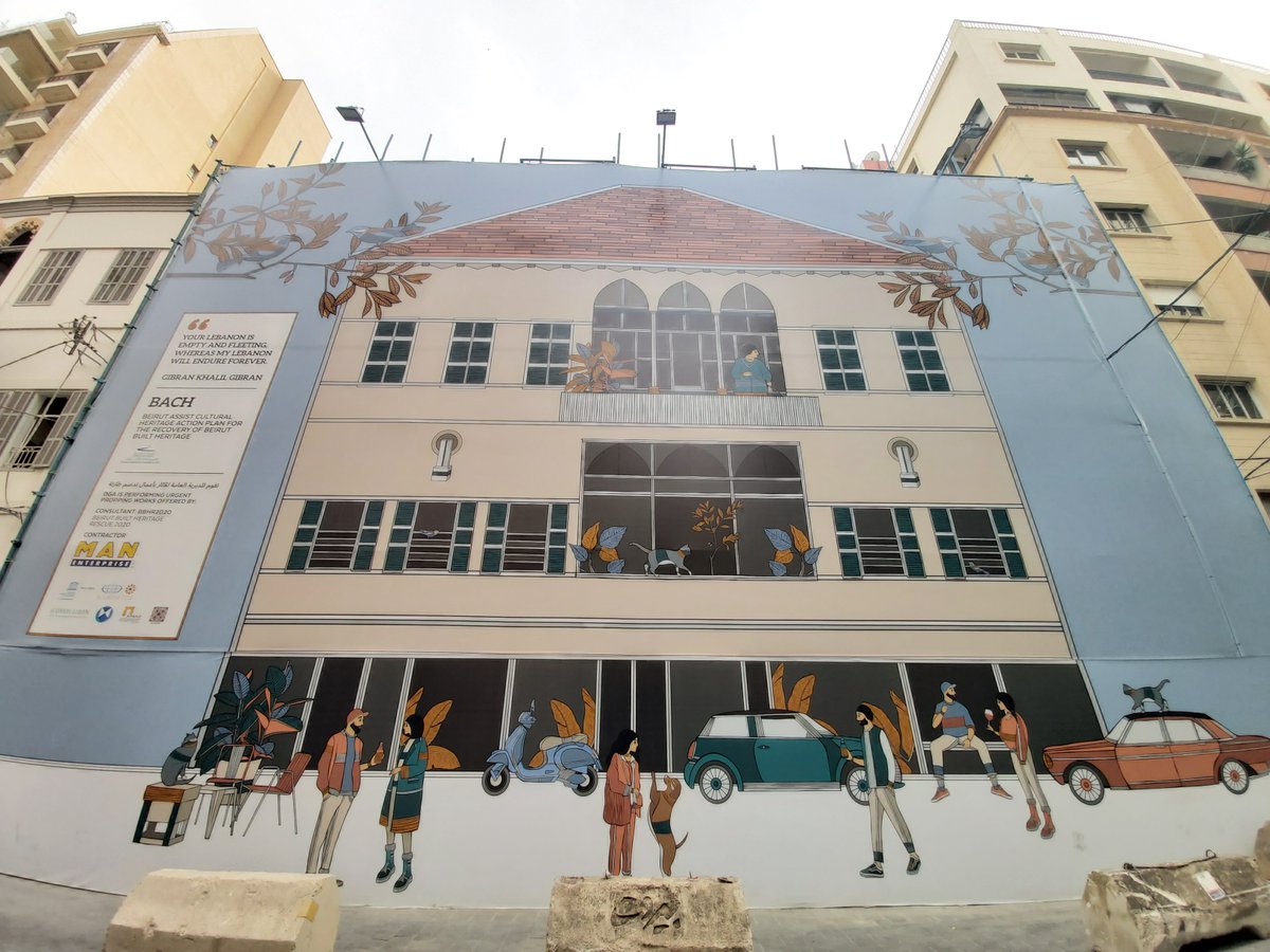 14/ Same as the diaspora, the Lebanese society is clinging to an imaginary Lebanon. Here, Gemayze lives again but only on a building's facade (the actual building is in ruins).
