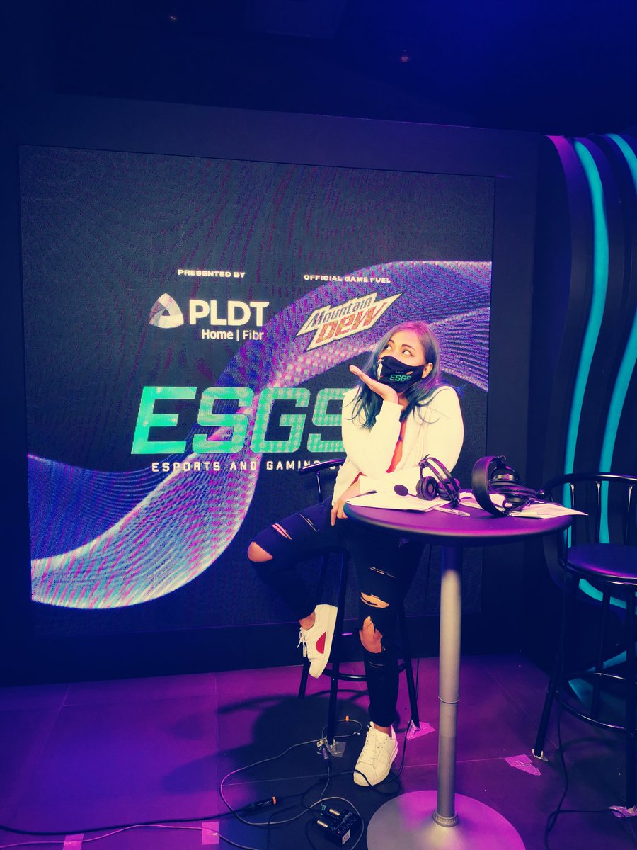 gwithice's tweet photo. Hey guys! Sorry for cancelling all the streams last week (and tonight). Had the pleasure of hosting #ESGS2020 and I thought I'd share some photos π₯° I miss being in conventions and hope we can go back to that soon.
See you guys on Thursday π
#GamingNeverStops https://t.co/XoazJtMk7b