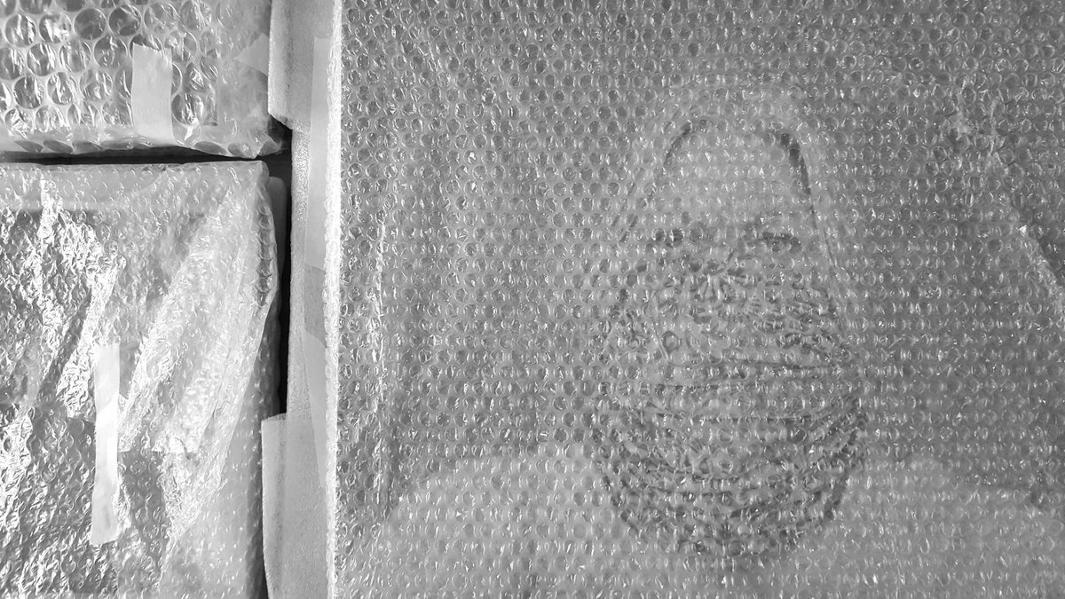 Gallery drop off today for 'Only Human' <a href="/FidraFineArt/">Fidra Fine Art</a> 
#excitingmoment #unveiling #bubblewrapfrenzy