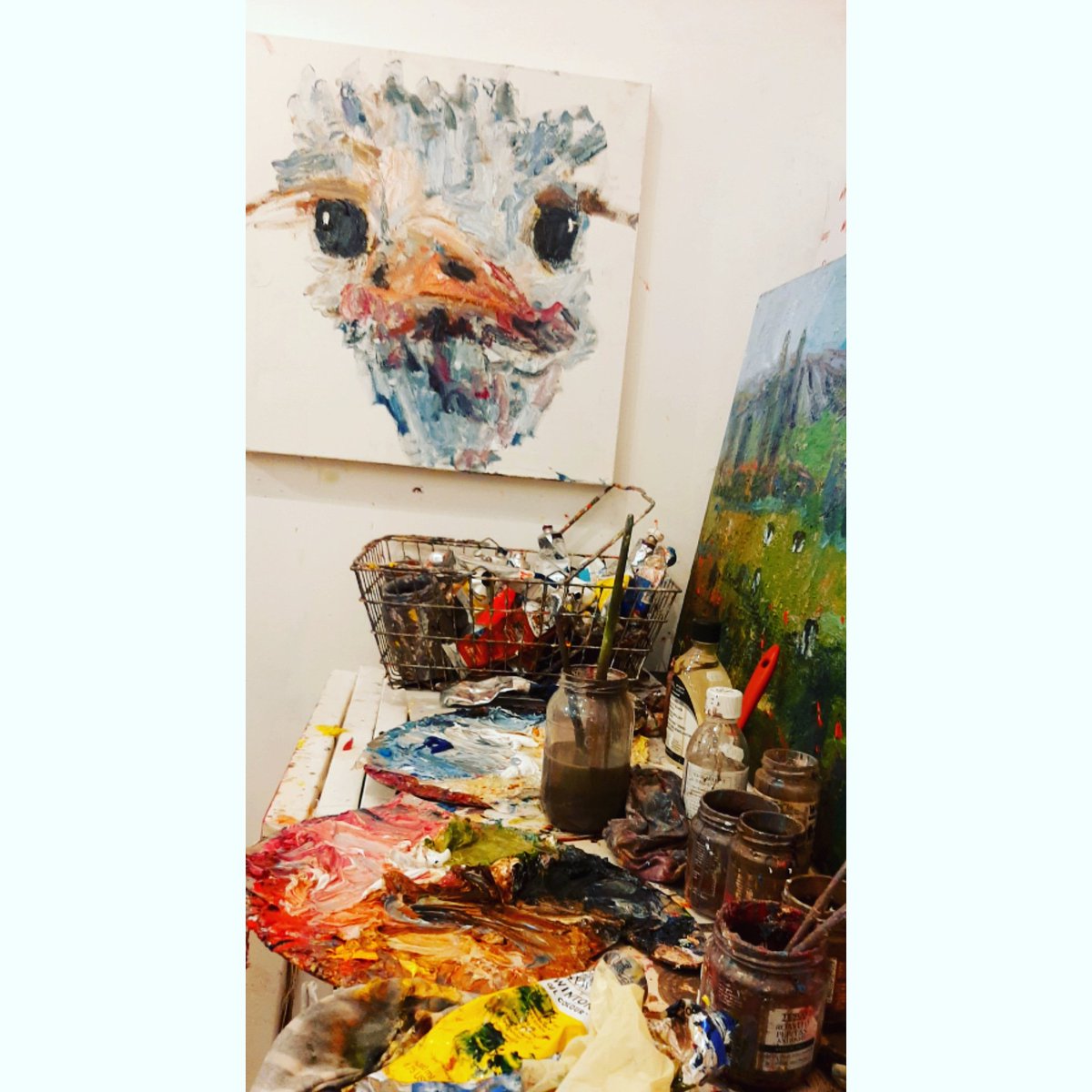 DonnellyRed's tweet photo. Bank Holiday Monday in the studio ❤
#ostrichesofinstagram 
#ostrichart
#deborahdonnelkyart 

https://t.co/v2aBjFXTYv https://t.co/SjClMVXcO4