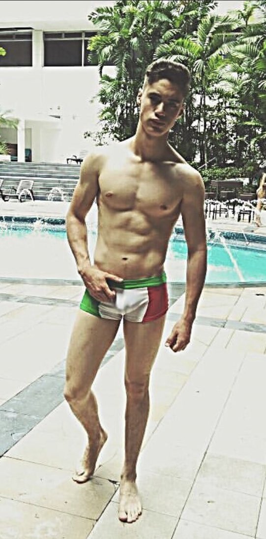 ComoNo_ConGusto's tweet photo. #paqueton #famosos #verga #fitness #siatodo #comolatrailer https://t.co/jTBe8agl6r