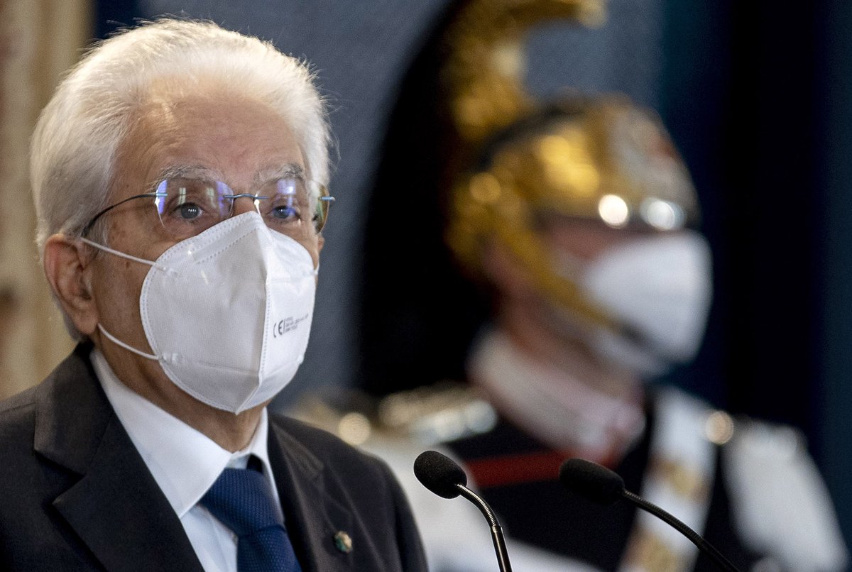 Quirinale's tweet photo. #Mattarella: Il #vaccino e le terapie contro il #Covid – che saranno i frutti delle ricerche - dovranno essere posti, da subito, a disposizione di tutti. Senza discriminazione alcuna. Questa è la nostra convinzione, che proviene dalla cultura espressa dalla nostra civiltà https://t.co/yCUEg7OWeR