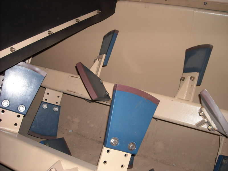uccenviro's tweet photo. #MondayParts Mixer Unloader - UCC’s proprietary DURITE® H and UHMW-PE with Ceramic Wear Tip Mixer Paddles provide extended wear life over traditional abrasion-resistant steel paddles. #UCC #UnitedConveyor #Parts #Paddles #Mixer #Pugmill #MixerUnloader #MondayMotivation https://t.co/hLiUH13LOt