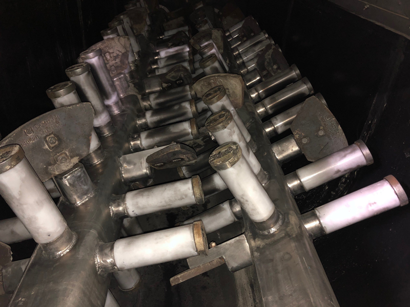 uccenviro's tweet photo. #MondayParts Mixer Unloader - UCC’s proprietary DURITE® H and UHMW-PE with Ceramic Wear Tip Mixer Paddles provide extended wear life over traditional abrasion-resistant steel paddles. #UCC #UnitedConveyor #Parts #Paddles #Mixer #Pugmill #MixerUnloader #MondayMotivation https://t.co/hLiUH13LOt