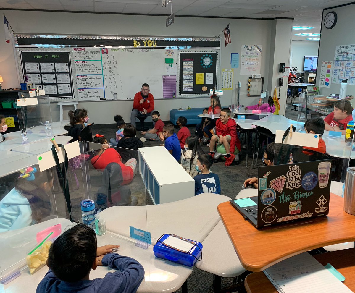 Class family Monday Morning Meeting with <a href="/Mr_Kessler1/">Paul Kessler</a> ! (Virtual students included!) #bewillbern #RedRibbonWeek <a href="/SydMarCfisd/">Sydney Martin</a>