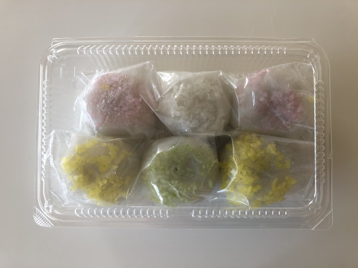 Signifiant Signifie4 呉の銘菓 蜜饅頭で有名な蜜屋のいが餅を買いました いが餅は様々なお店のものがあり 蜜屋は上品な色合いとすっきりこしあんが美味です ゆめタウンで見かけたら幸運 買いです いが餅 呉市 ゆめタウン呉