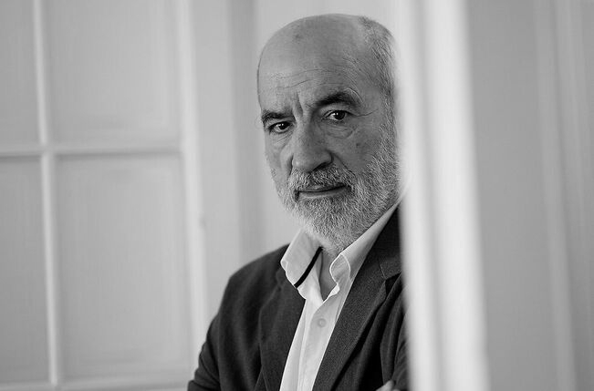 "El primer manuscrito que terminé estaba lleno de mentiras"
Alejandro Ruiz-Huerta, abogado laboralista sobreviviente del atentado de Atocha.

Atocha: El revés de la luz - 19 al 24 de enero en el Teatro del Barrio.

javier-duran.com/alejandro-ruiz…