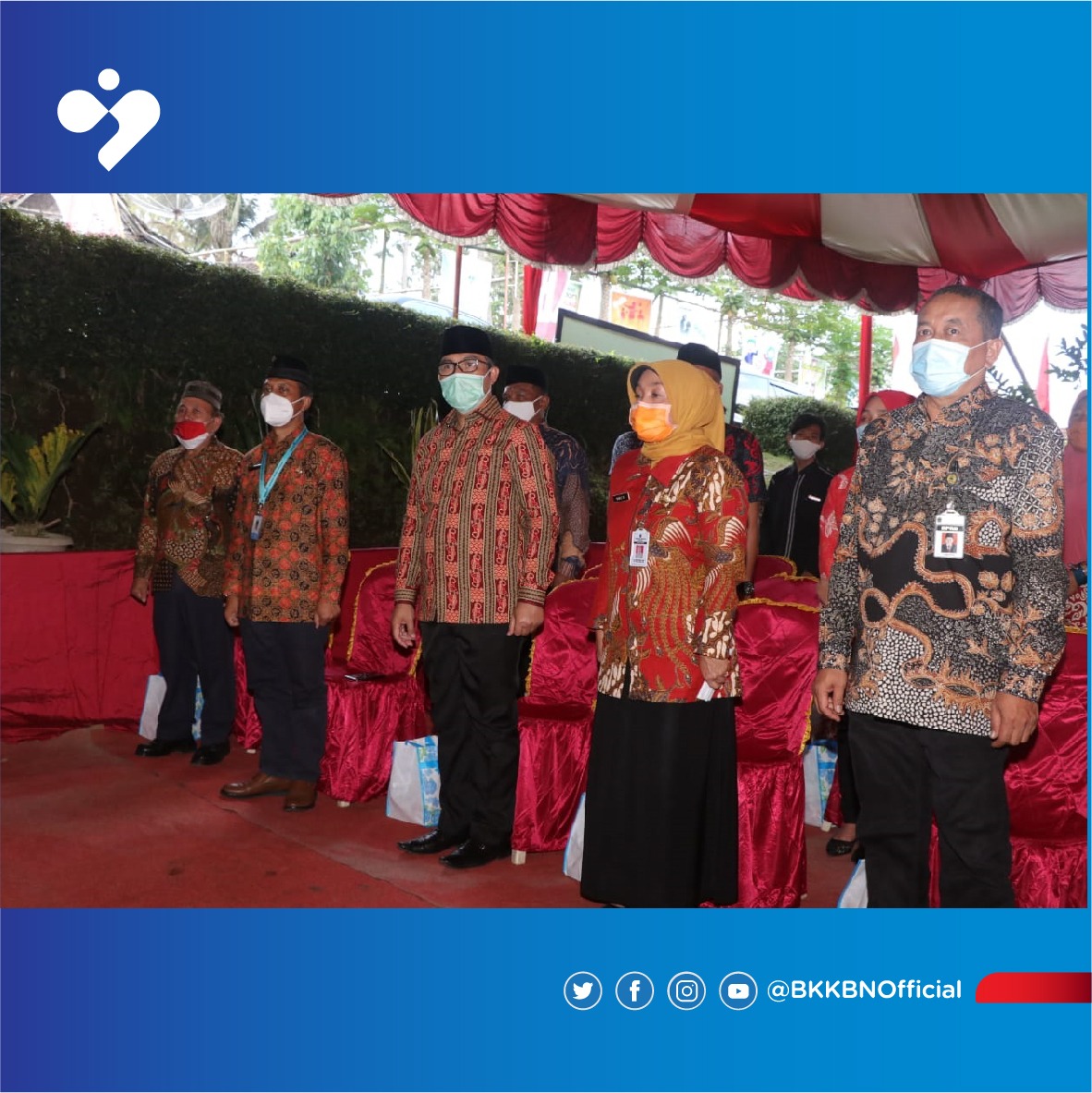 kemendukbangga's tweet photo. Kepala BKKBN turun langsung memberikan pelayanan KB di PKD Kembang Kuning, Kecamatan Cepogo, Kabupaten Boyolali. Hal tersebut dilakukan dalam rangkaian kunjungan kerja ke Kampung KB Sejahtera Kembang Kuning.
.
.
#BKKBN
#KeluargaHebatTerencana
#BerencanaItuKeren
#KampungKB https://t.co/QO7za1UGnj