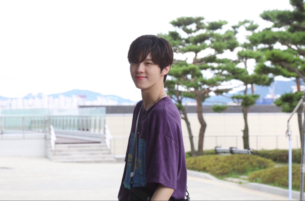 찡긋 tweet media