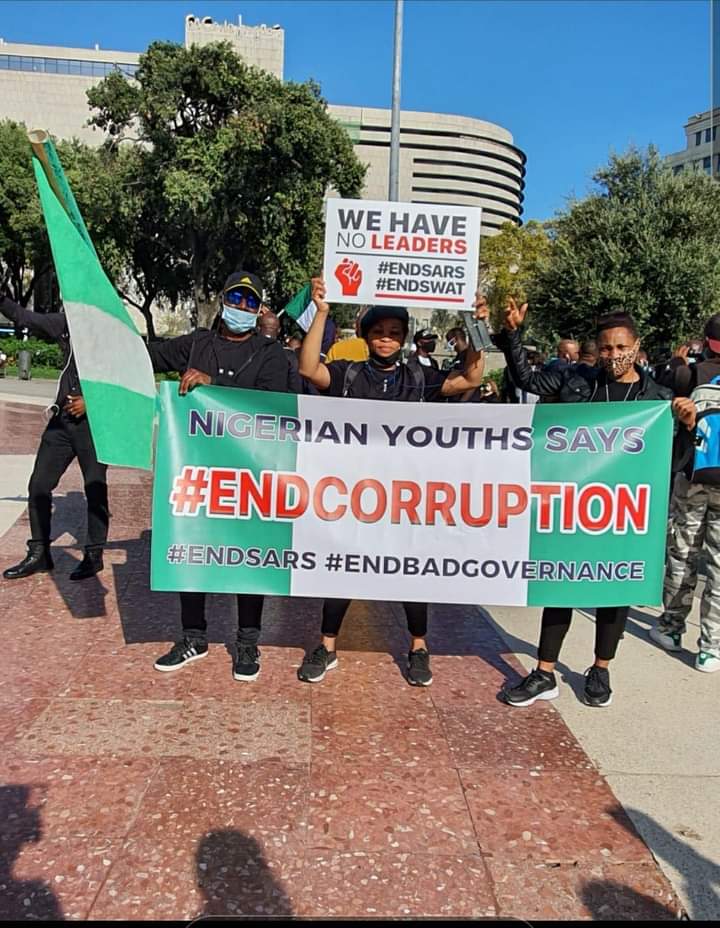 Kingsleykc16's tweet photo. @AloyEjimakor Nigerians abroad are are still protesting, we can never back down
We move
#one_team
#one_goal https://t.co/RmnxwD1Pkj