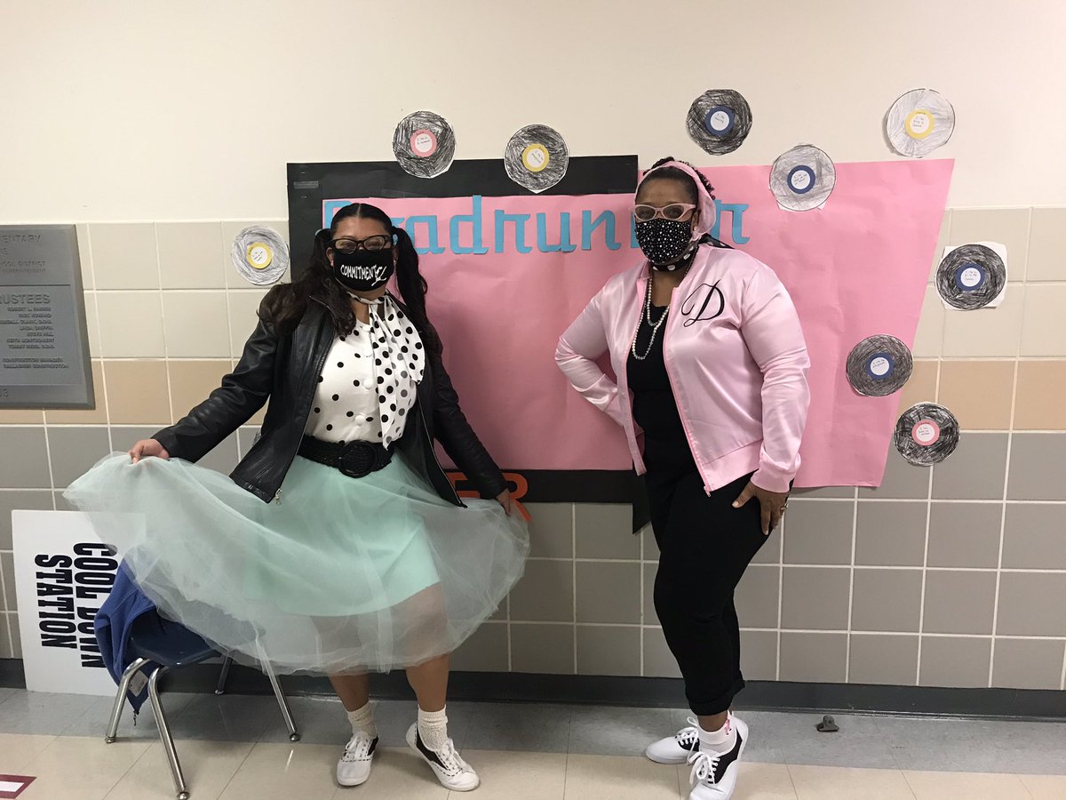 delcinw's tweet photo. Start of Red Ribbon Week!  50th day of school and 50 things to do other than drugs!!! @HGES_Roadrunner @Karenbella2020 @Misswilson980 @sherriLaBarbera https://t.co/RlHgKKHUwb